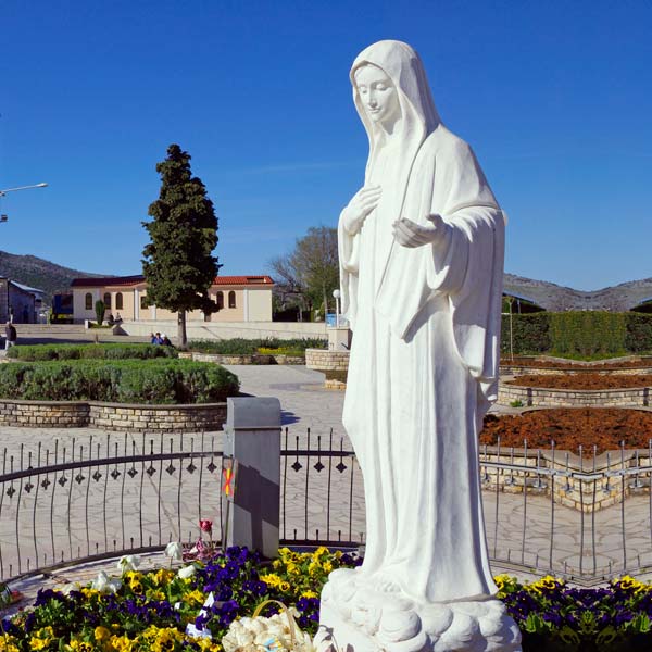 Church outdoor decor catholic marble sculptures of Madonna Medjugorje Statues TCH-38